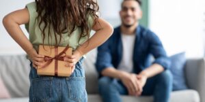 Em Pauta: Dia dos Pais deve movimentar mais de R$27 bilhões no comércio, diz pesquisa