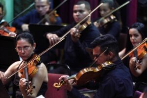Orquestra Sinfônica do Recife celebra 95 anos e faz concertos no Santa Isabel e no Morro da Conceição