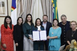 Ao lado da prefeita de Olinda , Governadora assina ordem de serviço para a requalificação do Museu de Arte Contemporânea -MAC