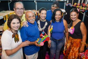 Prefeito Mano Medeiros vai à abertura da 25ª Fenearte e celebra participação de Jaboatão