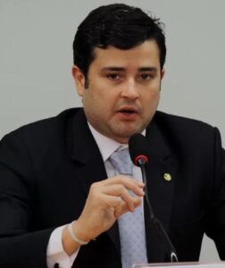 Eduardo da Fonte critica disputa entre esquerda e direita à respeito do tarifaço de Trump