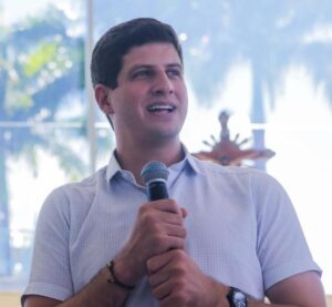 João Campos reforça “relação madura” com Lula e desmente rumores de rompimento com o PT