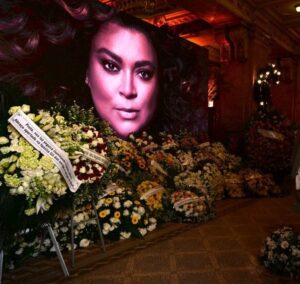 Fãs, amigos e familiares se despedem de Preta Gil em velório no Rio de Janeiro