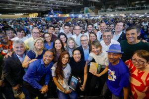 Raquel anuncia liberação de crédito de R$ 150,00 para cada aluno da rede pública comprar um par de tênis