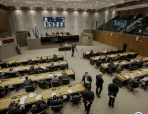 Giro Político: Em banho-maria, CPI da Publicidade vira batalha judicial e não tem data para atuar