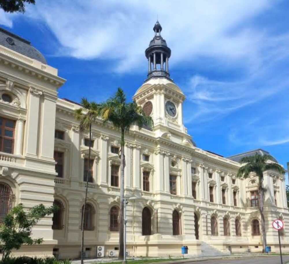 História e parceria: Faculdade de Direito do Recife celebra ...