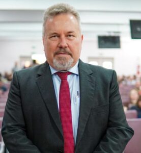 Padre Carlos Fritzen será o novo reitor da Unicap