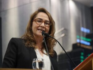 TJPE cassa liminar e deputada Débora Almeida retoma liderança do PSDB na Alepe