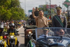 Ao participar do desfile cívico-militar de 7 de Setembro, governadora Raquel Lyra diz que é dia “ de fé, esperança e otimismo com o futuro.”