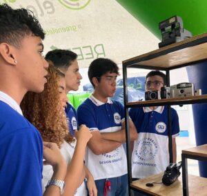 “Eletrônico Não É Lixo”: Gincana mobiliza escolas públicas e particulares