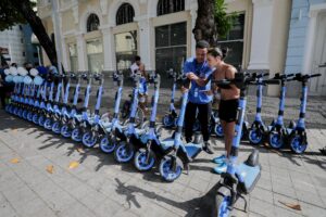 Sistema de patinetes elétricos compartilhados é lançado e amplia mobilidade, no Recife