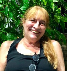 Jornalista Tereza Rozowykwiat morre aos 74 anos, no Recife