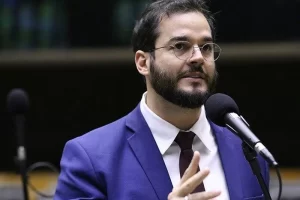 Túlio entre risco e cálculo na disputa pelo Senado em PE- por Igor Maciel